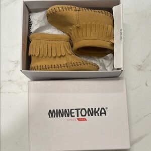 Minnetonka Fringe Moccasins
